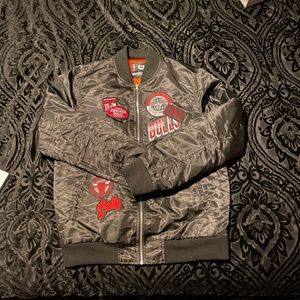 (M) Bulls Bomber Jacket